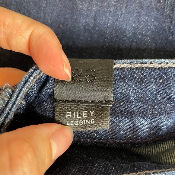 VINCE Riley Legging Jean Denim Dark Wash Blue 26 Straight Leg - Picture 4 of 7